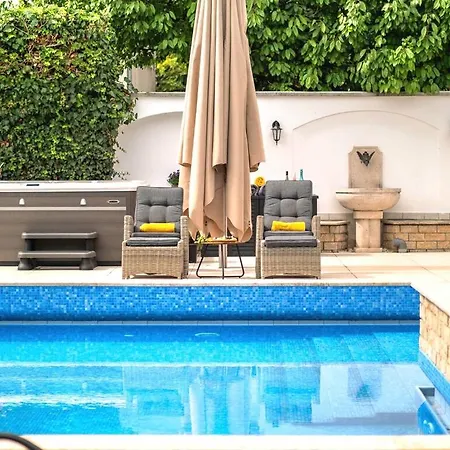 Fuege Luxury & Wellness Gæstehus 4*