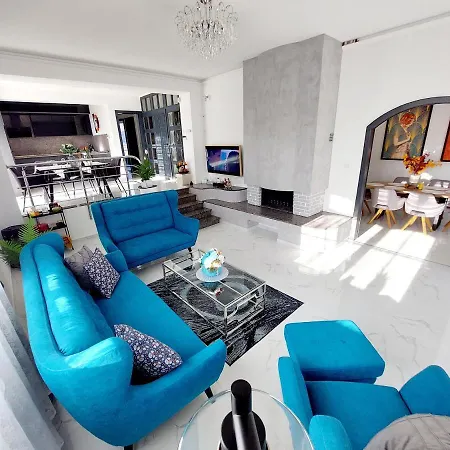 Fuege Luxury & Wellness באלאטונפורד