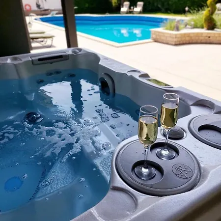 בית הארחה Fuege Luxury & Wellness