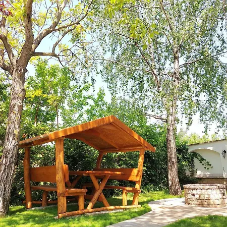 בית הארחה Fuege Luxury & Wellness 4*