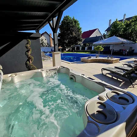 Fuege Luxury & Wellness Balatonfüred