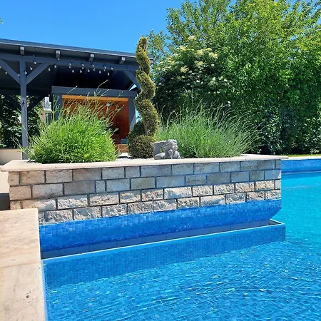Penzion Fuege Luxury & Wellness 4*