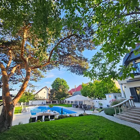 Fuege Luxury & Wellness Balatonfüred